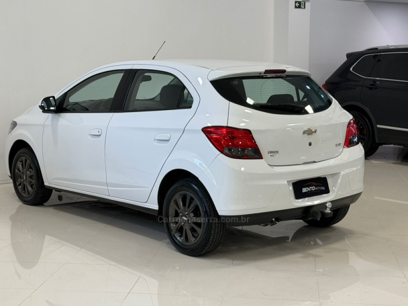 ONIX 1.4 MPFI LTZ 8V FLEX 4P AUTOMÁTICO - 2015 - BENTO GONçALVES