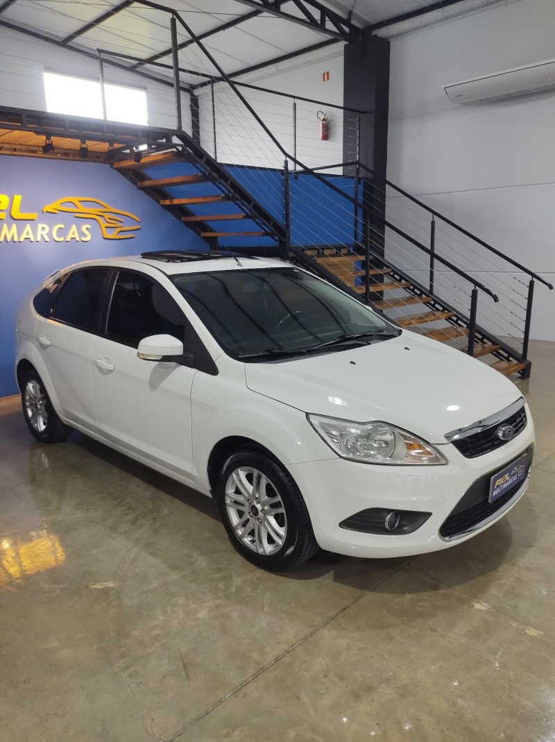 FOCUS 2.0 GHIA 16V FLEX 4P AUTOMÁTICO - 2011 - VALE REAL