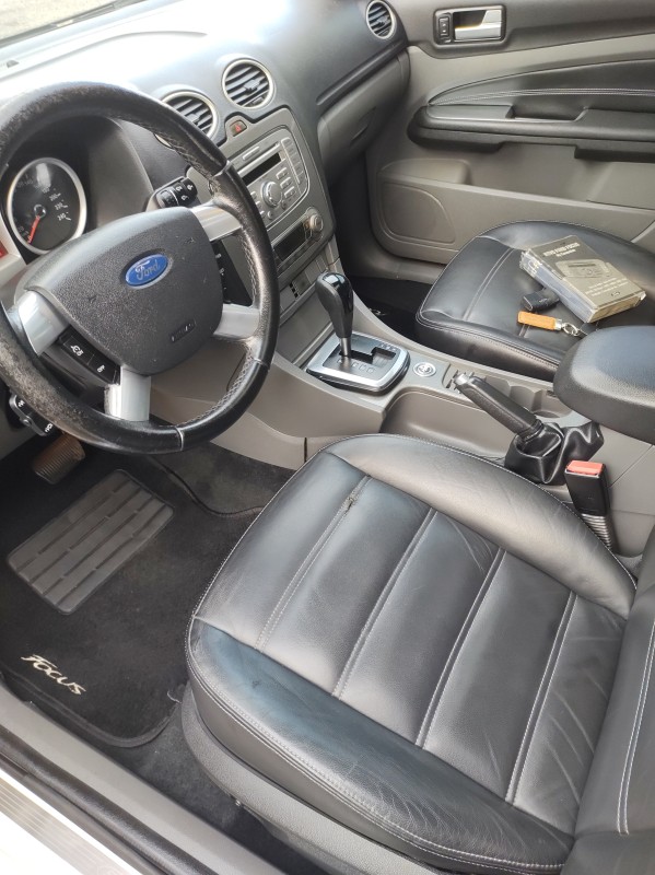 FOCUS 2.0 GHIA 16V FLEX 4P AUTOMÁTICO - 2011 - VALE REAL