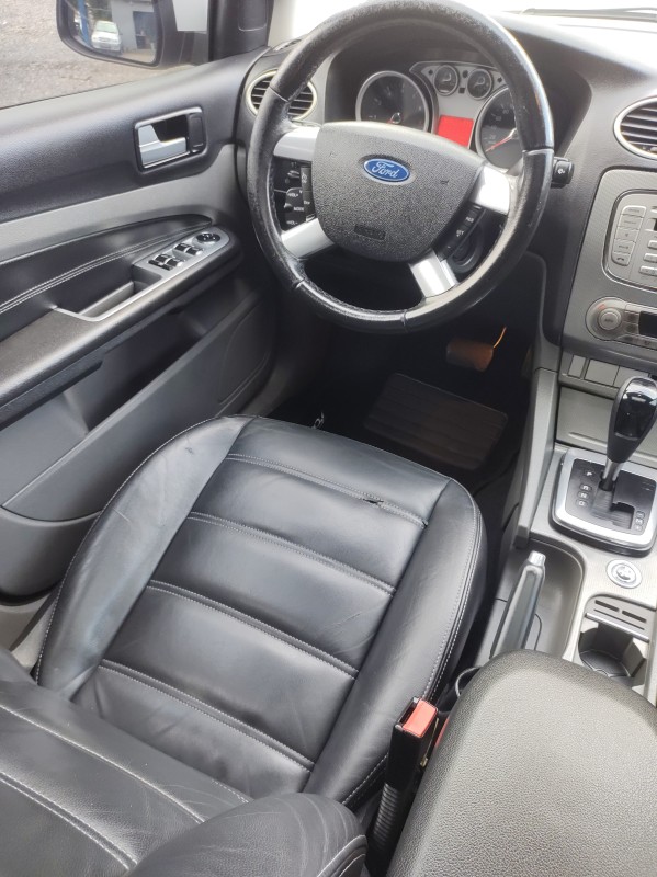 FOCUS 2.0 GHIA 16V FLEX 4P AUTOMÁTICO - 2011 - VALE REAL