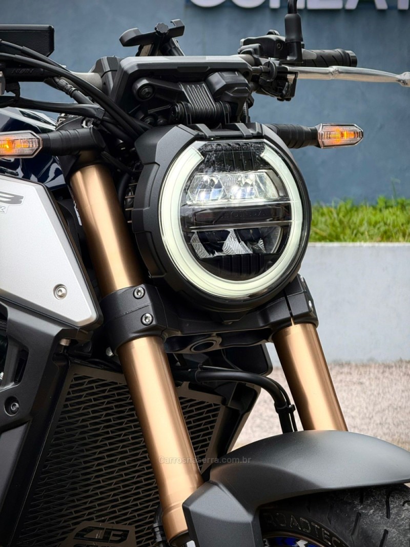 CB 650R E-CLUTCH - 2021 - ENCANTADO