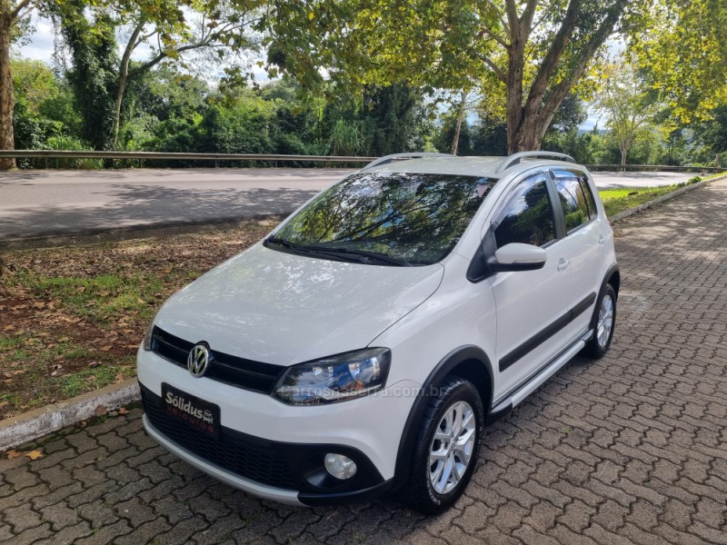 crossfox 1.6 mi flex 8v 4p manual 2013 dois irmaos