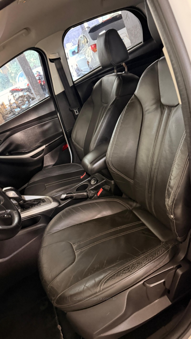 FOCUS 1.6 SE HATCH 16V FLEX 4P AUTOMÁTICO - 2015 - CAXIAS DO SUL