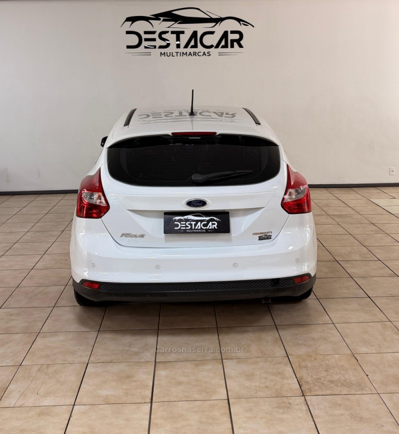 FOCUS 1.6 SE HATCH 16V FLEX 4P AUTOMÁTICO - 2015 - CAXIAS DO SUL