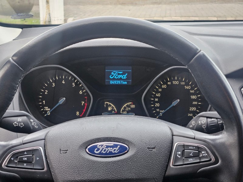 FOCUS 2.0 SE FASTBACK 16V FLEX 4P AUTOMÁTICO - 2017 - BOM PRINCíPIO