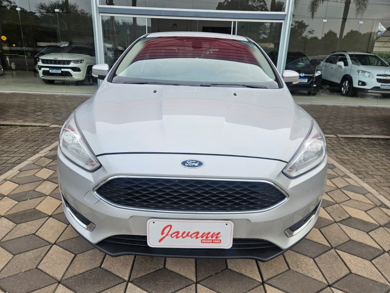 FOCUS 2.0 SE FASTBACK 16V FLEX 4P AUTOMÁTICO - 2017 - BOM PRINCíPIO