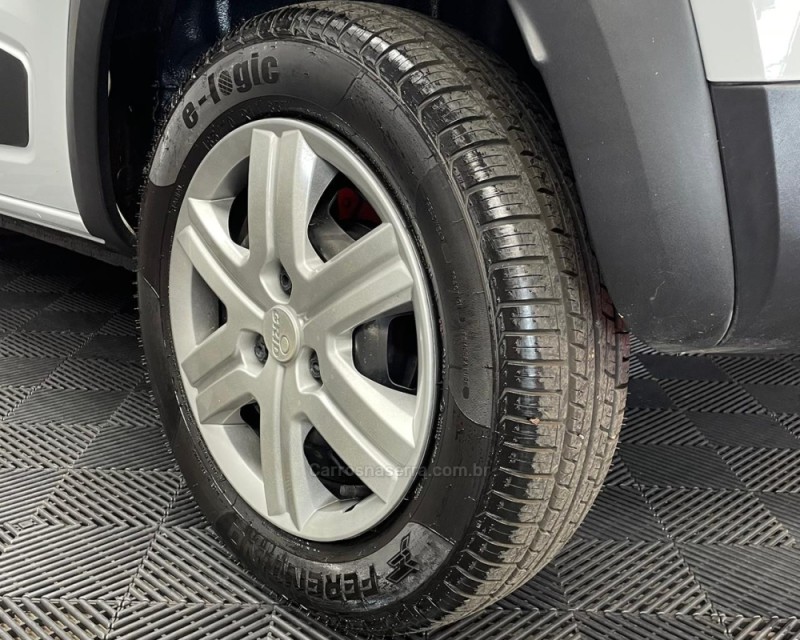 KWID 1.0 12V SCE FLEX ZEN MANUAL - 2018 - VACARIA