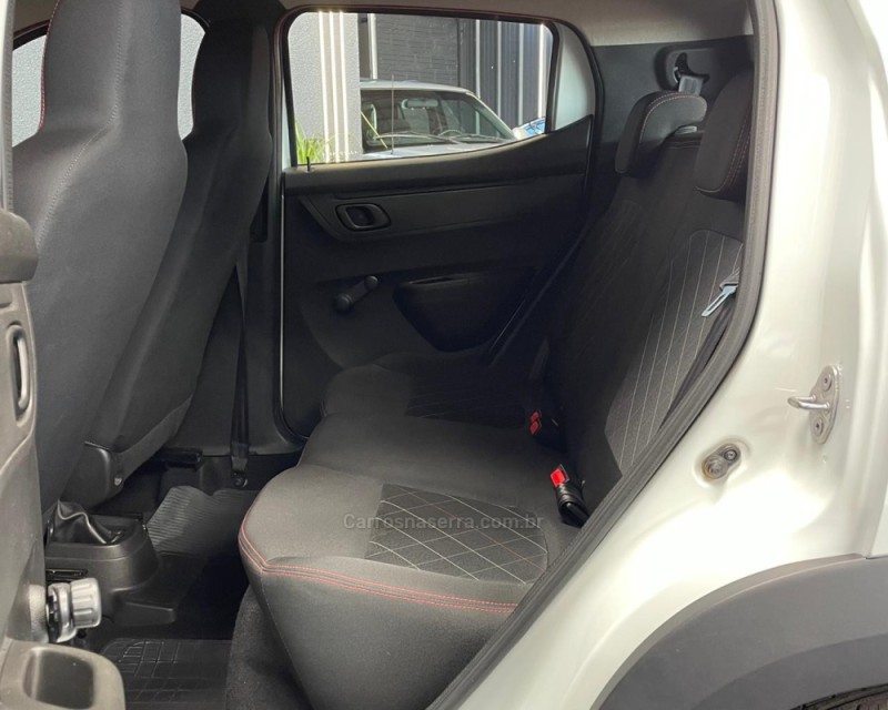 KWID 1.0 12V SCE FLEX ZEN MANUAL - 2018 - VACARIA
