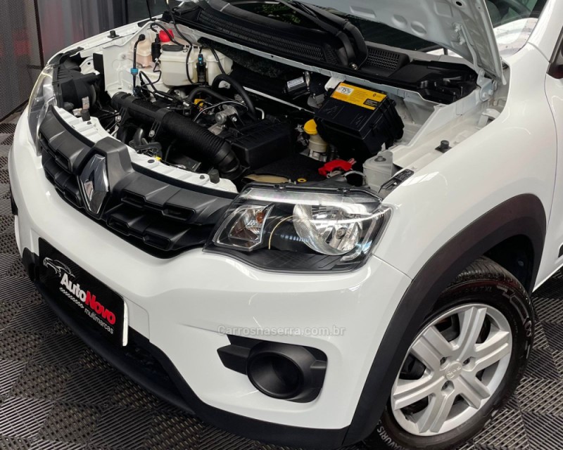 KWID 1.0 12V SCE FLEX ZEN MANUAL - 2018 - VACARIA