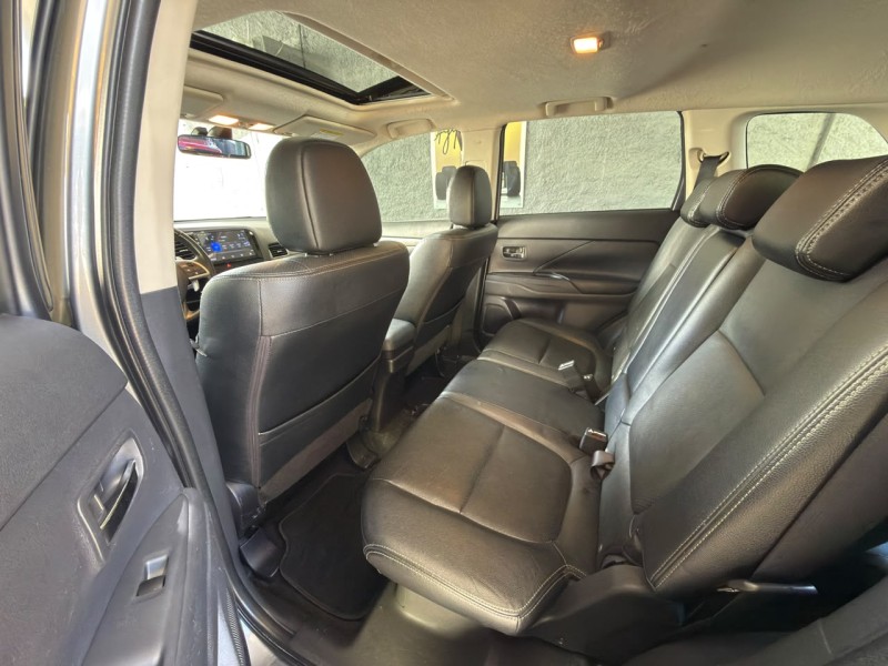 OUTLANDER 3.0 GT 4X4 V6 24V GASOLINA 4P AUTOMÁTICO - 2015 - FARROUPILHA
