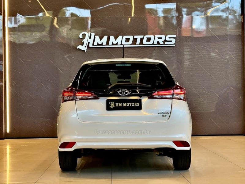 YARIS 1.5 XS 16V FLEX 4P AUTOMÁTICO - 2023 - CAXIAS DO SUL