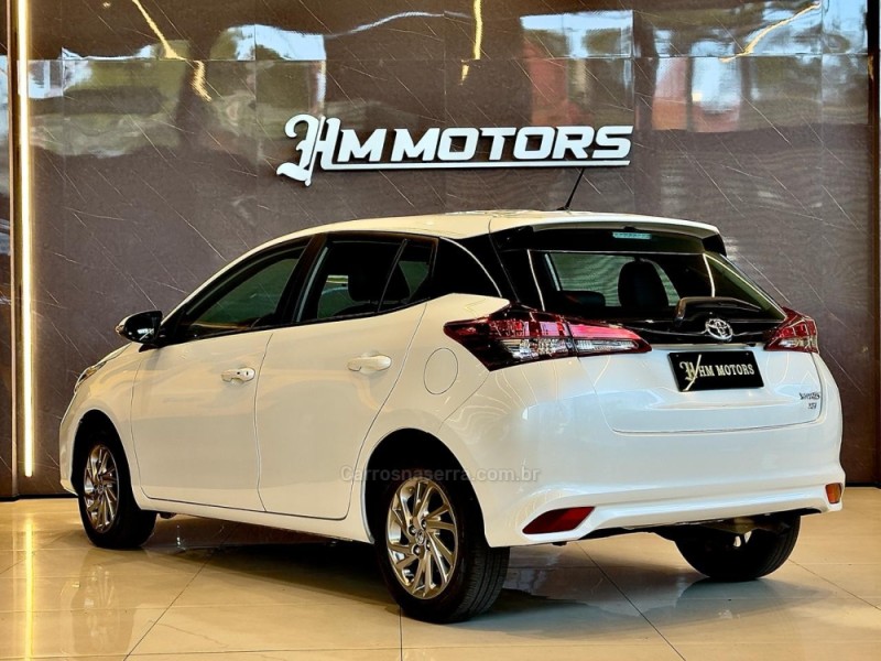 YARIS 1.5 XS 16V FLEX 4P AUTOMÁTICO - 2023 - CAXIAS DO SUL