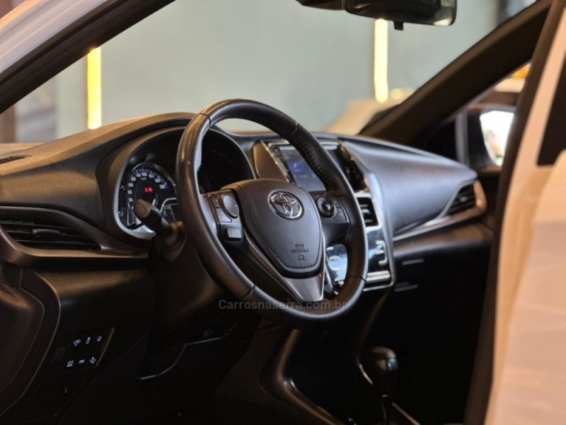 YARIS 1.5 XS 16V FLEX 4P AUTOMÁTICO - 2023 - CAXIAS DO SUL