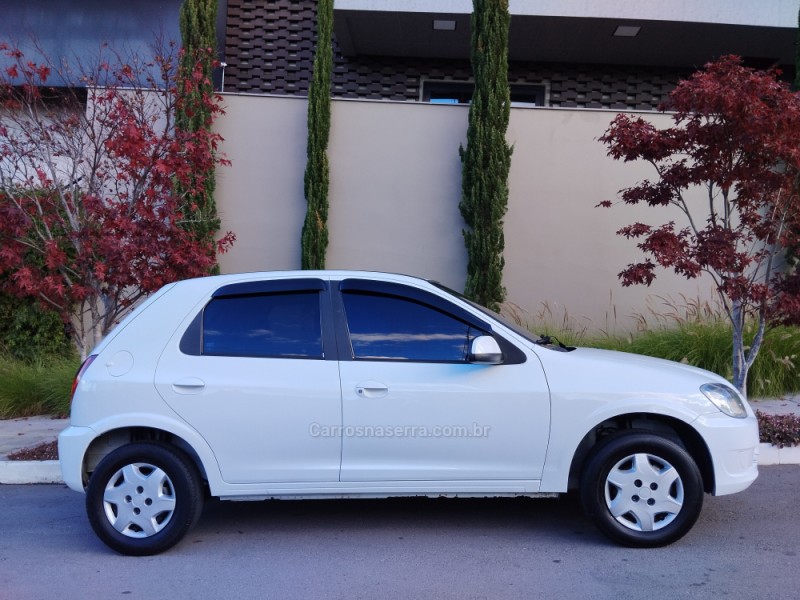 CELTA 1.0 MPFI LT 8V FLEX 4P MANUAL - 2014 - FARROUPILHA