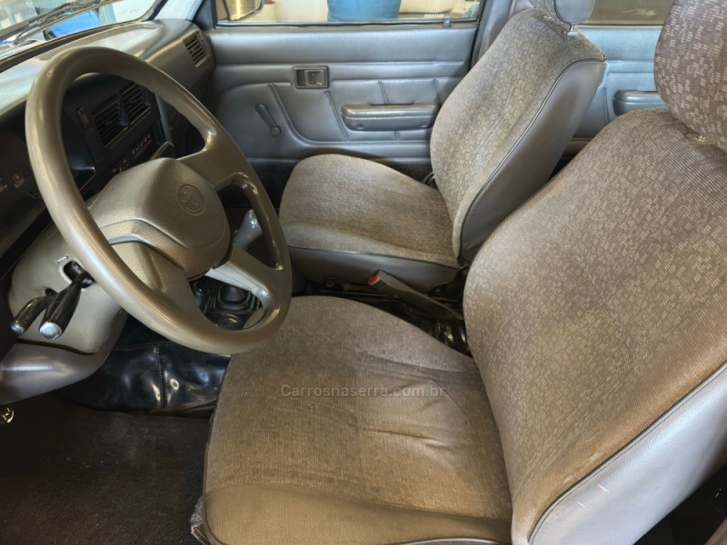 HILUX 3.0 4X4 8V DIESEL 4P MANUAL - 2005 - SAPIRANGA