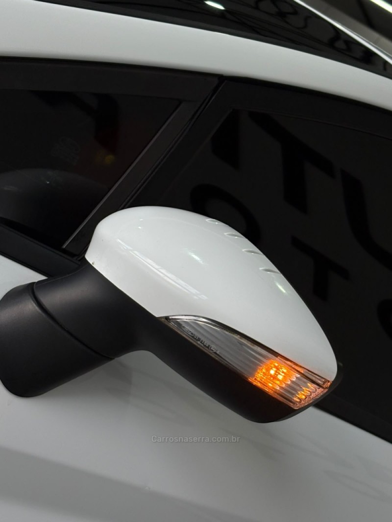 FIESTA 1.5 SE HATCH 16V FLEX 4P MANUAL - 2014 - NOVO HAMBURGO