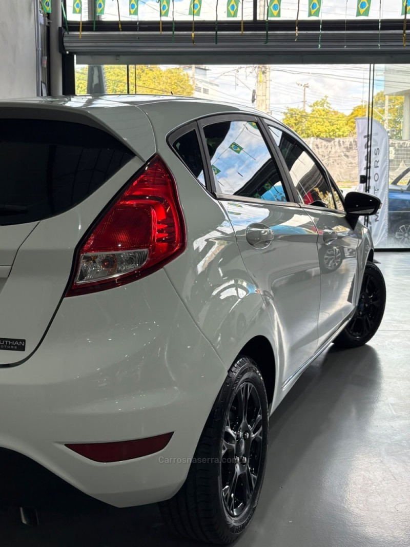 FIESTA 1.5 SE HATCH 16V FLEX 4P MANUAL - 2014 - NOVO HAMBURGO