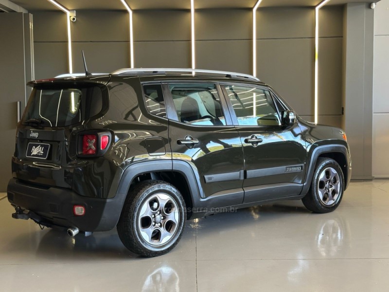 RENEGADE 1.8 16V FLEX 4P MANUAL - 2018 - SAPIRANGA