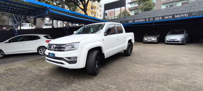 AMAROK 3.0 V6 TDI HIGHLINE CD DIESEL 4MOTION AUTOMÁTICO