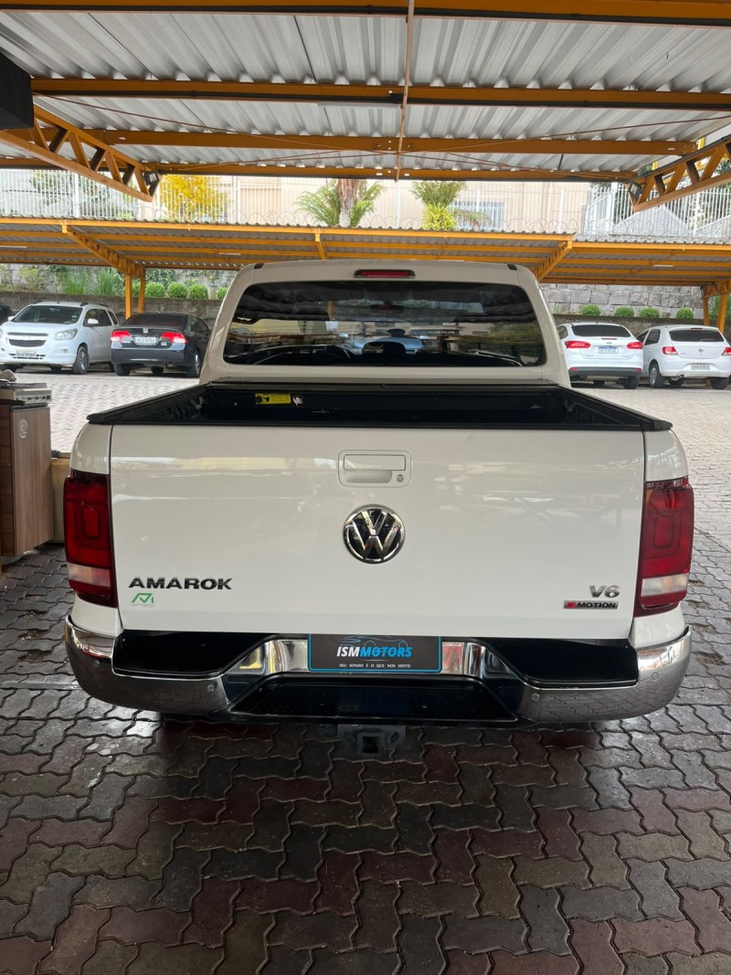 AMAROK 3.0 V6 TDI HIGHLINE CD DIESEL 4MOTION AUTOMÁTICO - 2022 - CAXIAS DO SUL