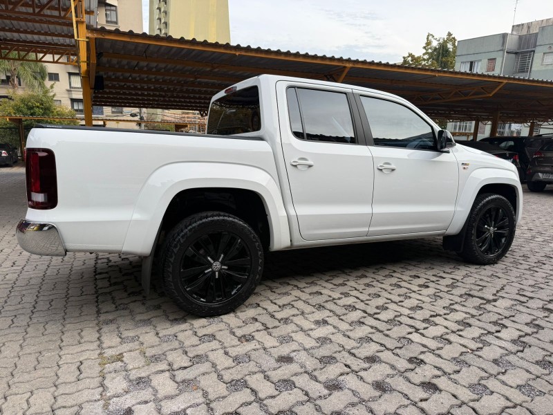 AMAROK 3.0 V6 TDI HIGHLINE CD DIESEL 4MOTION AUTOMÁTICO - 2022 - CAXIAS DO SUL