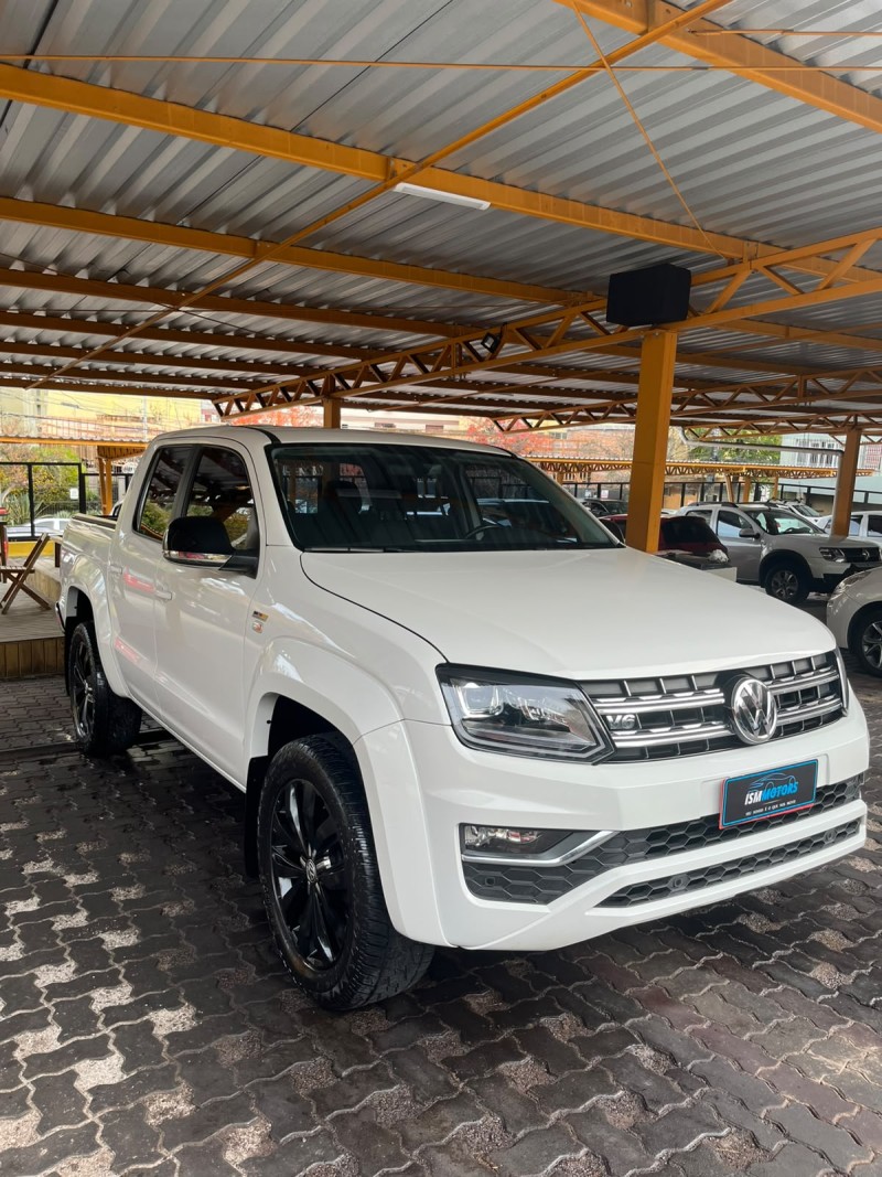 AMAROK 3.0 V6 TDI HIGHLINE CD DIESEL 4MOTION AUTOMÁTICO - 2022 - CAXIAS DO SUL