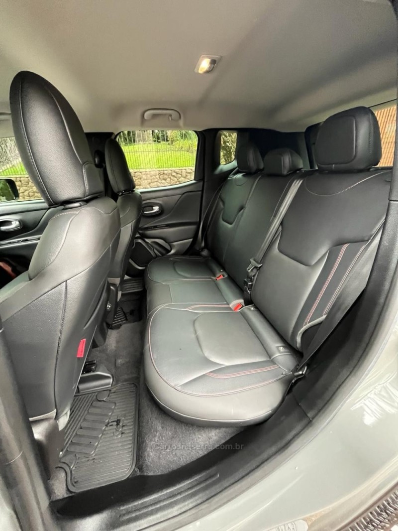 RENEGADE 1.3 TRAILHAWK T270 16V TURBO FLEX 4X4 4P AUTOMÁTICO - 2023 - ERECHIM