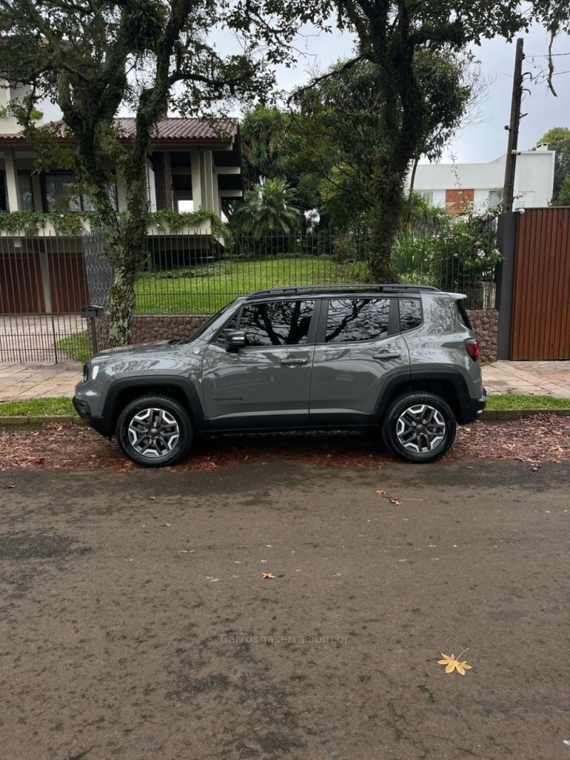 RENEGADE 1.3 TRAILHAWK T270 16V TURBO FLEX 4X4 4P AUTOMÁTICO - 2023 - ERECHIM