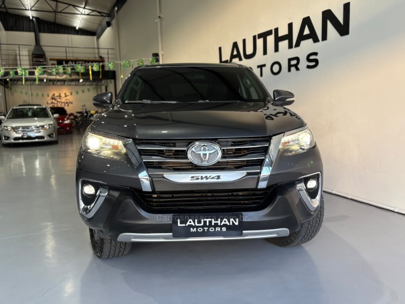 HILUX SW4 2.8 SRX 4X4 7 LUGARES 16V TURBO INTERCOOLER DIESEL 4P AUTOMÁTICO - 2019 - NOVO HAMBURGO