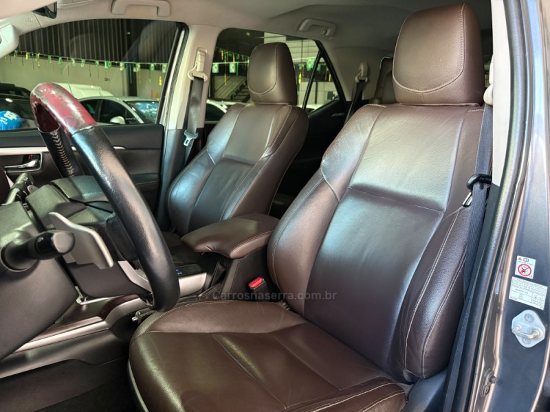 HILUX SW4 2.8 SRX 4X4 7 LUGARES 16V TURBO INTERCOOLER DIESEL 4P AUTOMÁTICO - 2019 - NOVO HAMBURGO
