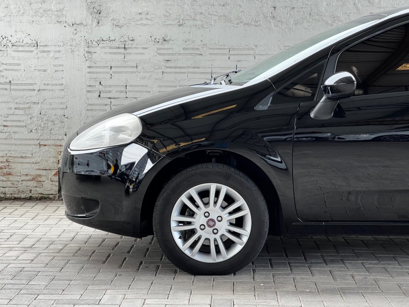 PUNTO 1.4 ATTRACTIVE 8V FLEX 4P MANUAL - 2011 - BENTO GONçALVES