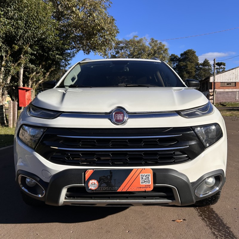 TORO 2.0 16V TURBO DIESEL VOLCANO AT9 4X4 AUTOMÁTICO - 2021 - VACARIA