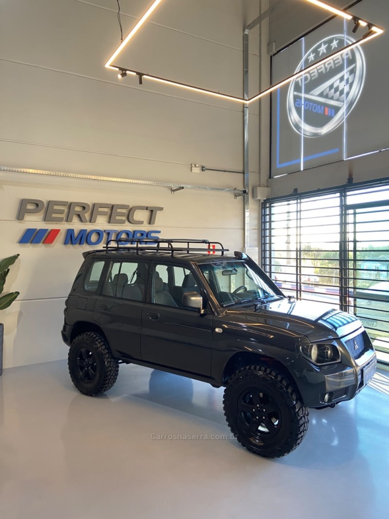 PAJERO TR4 2.0 4X4 16V FLEX 4P MANUAL - 2009 - BENTO GONçALVES
