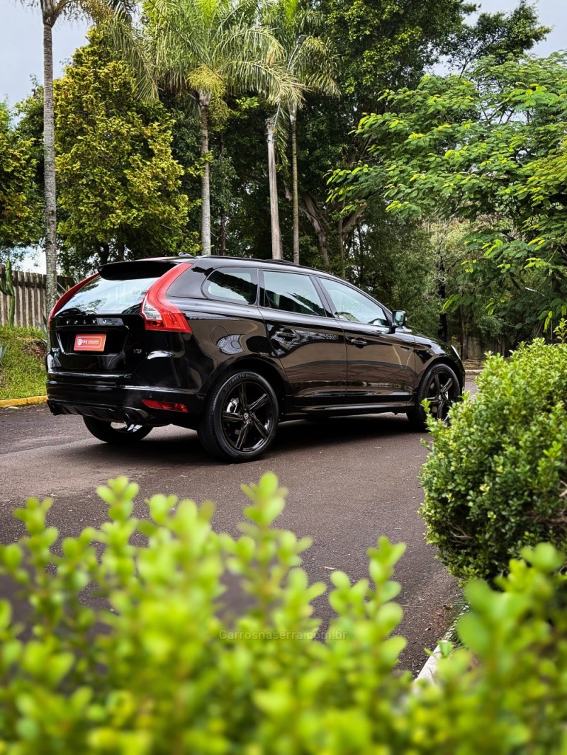 XC60 2.0 T5 R DESIGN TURBO GASOLINA 4P AUTOMÁTICO - 2016 - CANOAS
