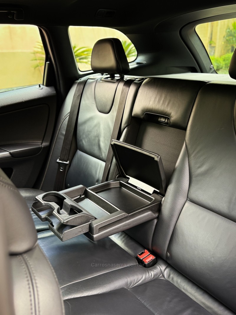 XC60 2.0 T5 R DESIGN TURBO GASOLINA 4P AUTOMÁTICO - 2016 - CANOAS