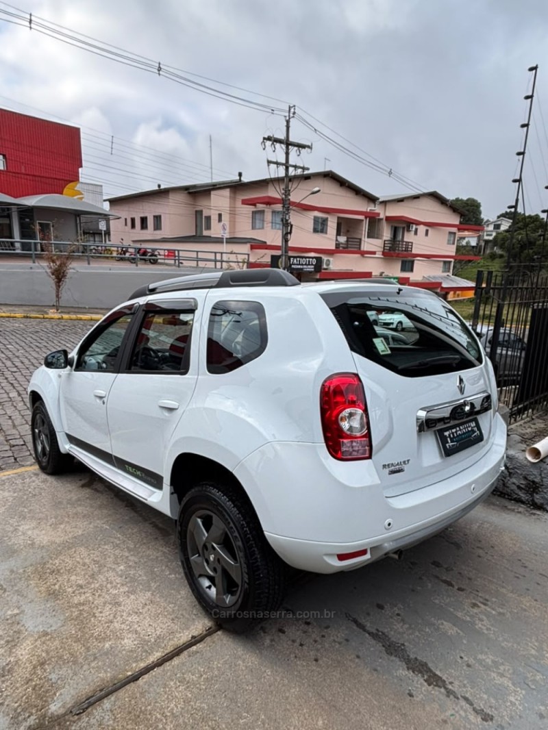 DUSTER 1.6 TECH ROAD 4X2 16V FLEX 4P MANUAL - 2014 - SãO FRANCISCO DE PAULA