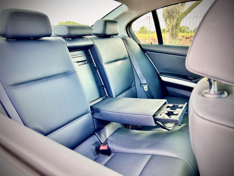 320I 2.0 16V GASOLINA 4P AUTOMÁTICO - 2011 - CANOAS
