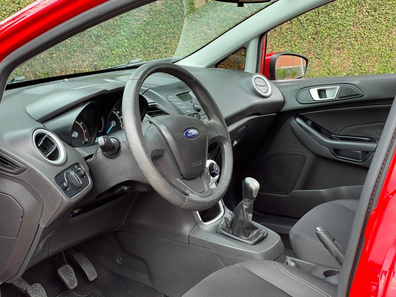FIESTA 1.6 SE HATCH 16V FLEX 4P MANUAL - 2017 - FARROUPILHA