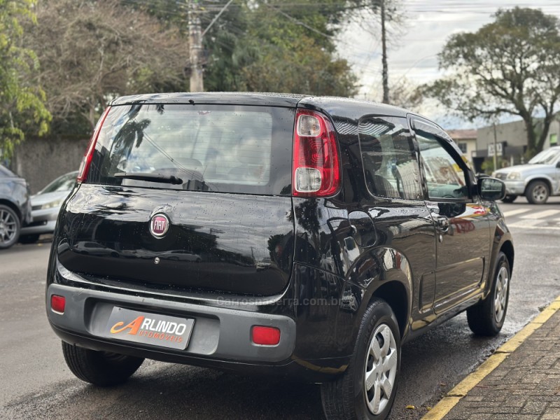 UNO 1.0 VIVACE 8V FLEX 2P MANUAL - 2013 - PAROBé
