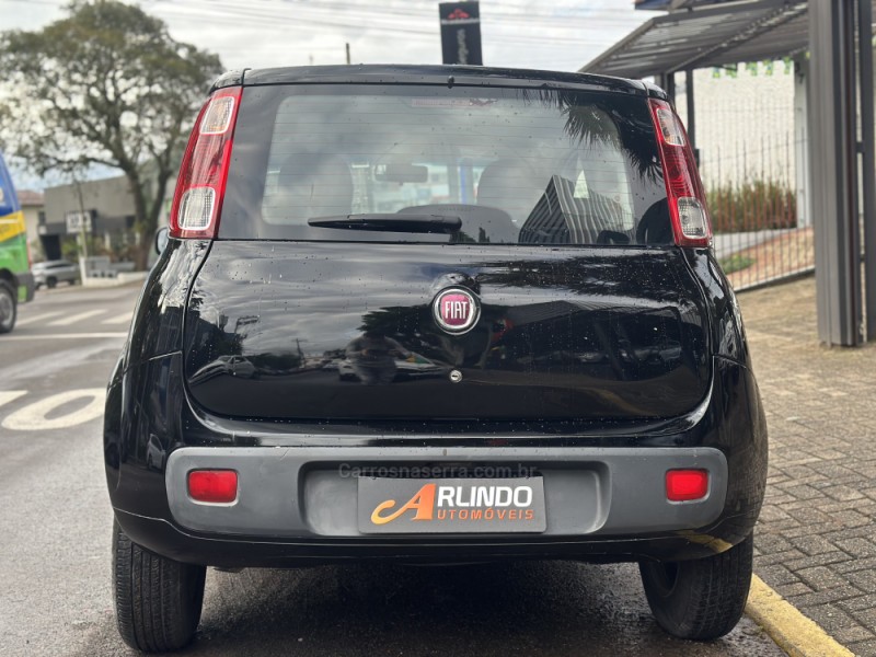 UNO 1.0 VIVACE 8V FLEX 2P MANUAL - 2013 - PAROBé