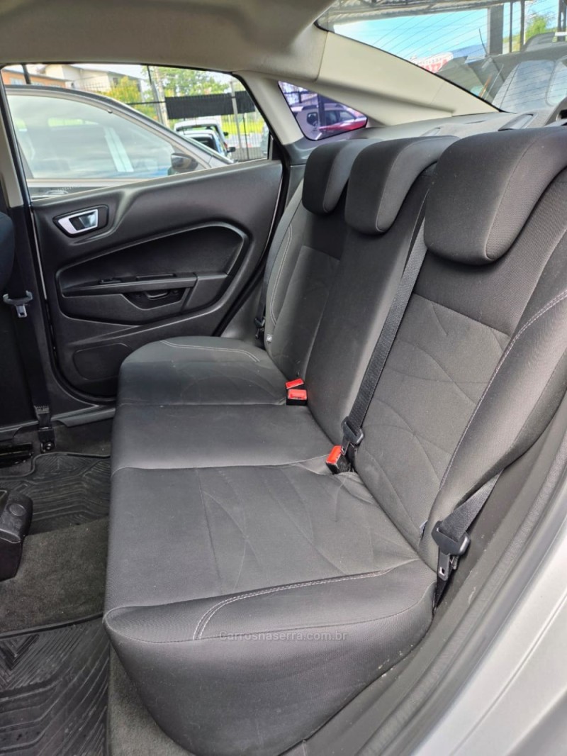 FIESTA 1.6 SE SEDAN 16V FLEX 4P MANUAL - 2016 - CAXIAS DO SUL