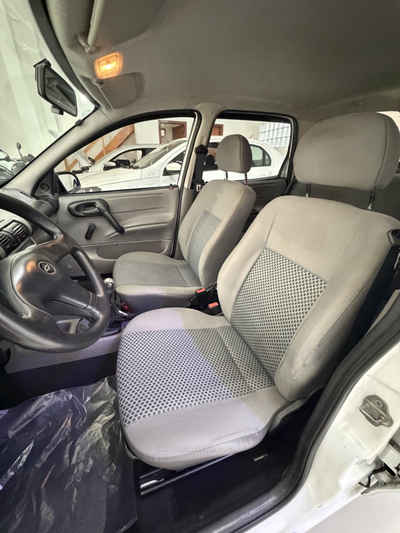 CORSA 1.0 MPFI VHC SEDAN 8V GASOLINA 4P MANUAL - 2010 - CAXIAS DO SUL