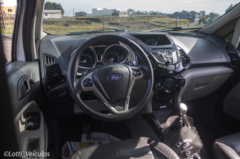 ECOSPORT 1.6 TITANIUM 16V FLEX 4P MANUAL - 2014 - FARROUPILHA