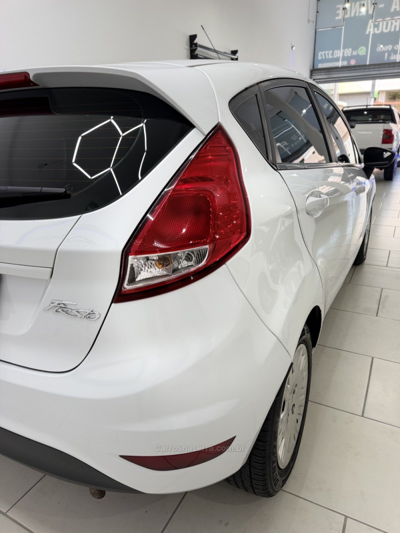 FIESTA 1.5 SE HATCH 16V FLEX 4P MANUAL - 2016 - CAXIAS DO SUL