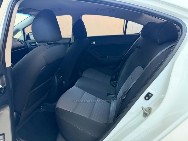 CERATO 1.6 SX 16V FLEX 4P AUTOMÁTICO - 2019 - PORTO ALEGRE