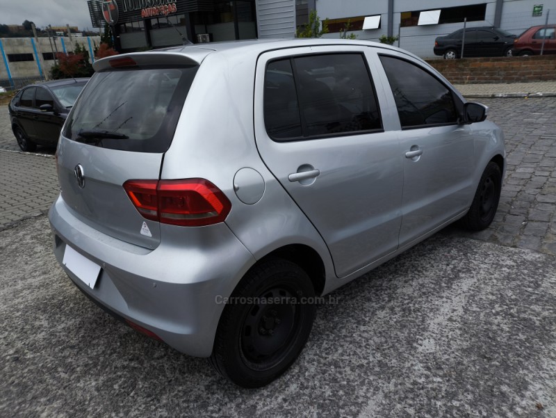 FOX 1.0 MI 8V FLEX 4P MANUAL - 2015 - FARROUPILHA