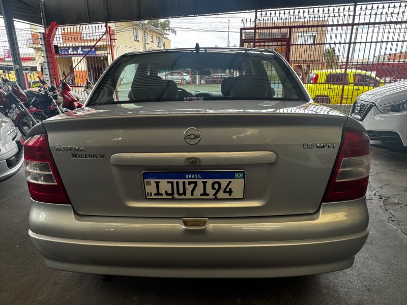 ASTRA 1.8 MPFI MILLENIUM II SEDAN 8V GASOLINA 4P MANUAL - 2001 - CAXIAS DO SUL