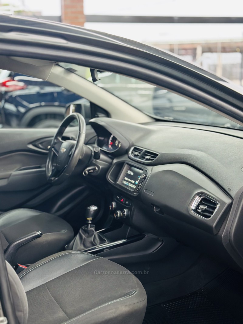PRISMA 1.4 MPFI LT 8V FLEX 4P MANUAL - 2019 - CANELA