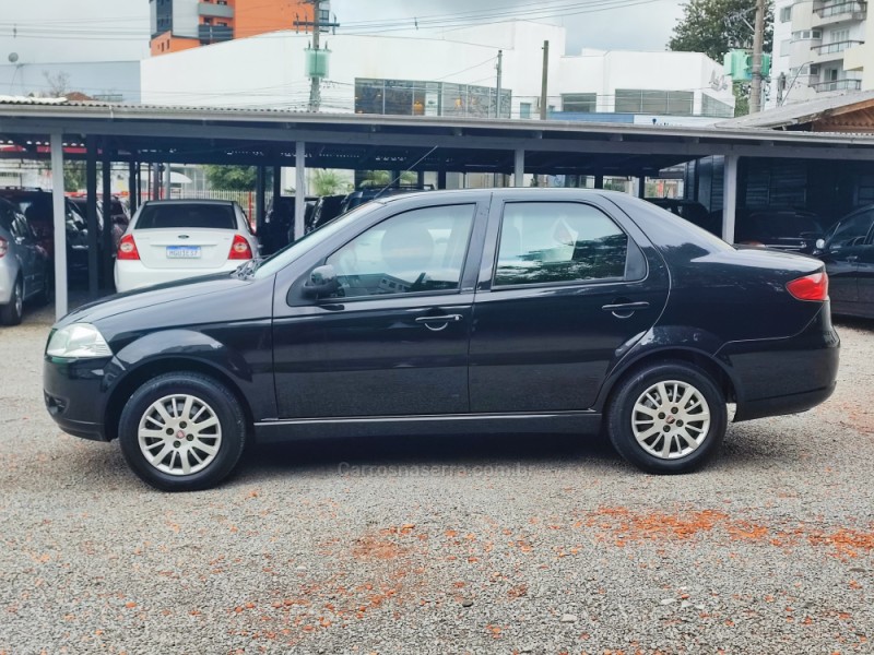 SIENA 1.0 MPI FIRE CELEBRATION 8V FLEX 4P MANUAL - 2012 - FARROUPILHA