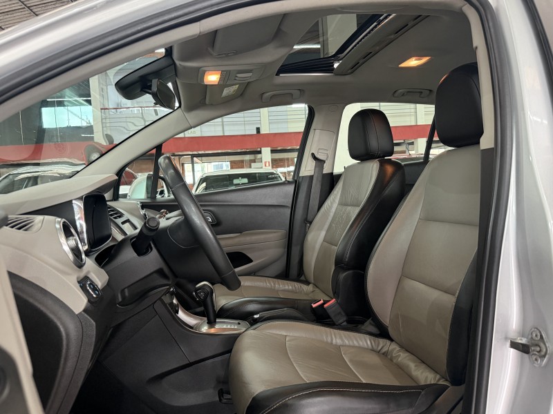 TRACKER 1.8 MPFI LTZ 4X2 16V FLEX 4P AUTOMÁTICO - 2016 - FARROUPILHA